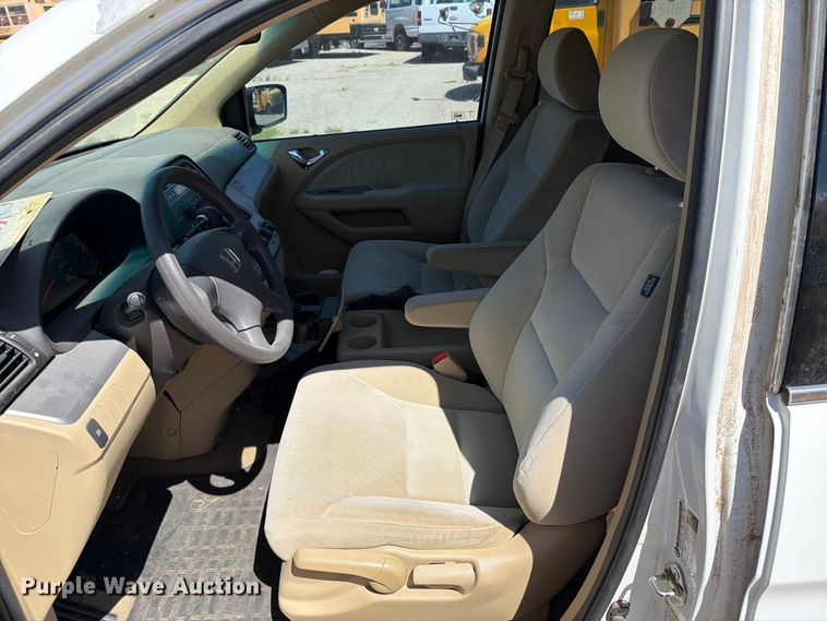 image for item EF6437 2008 Honda Odyssey van