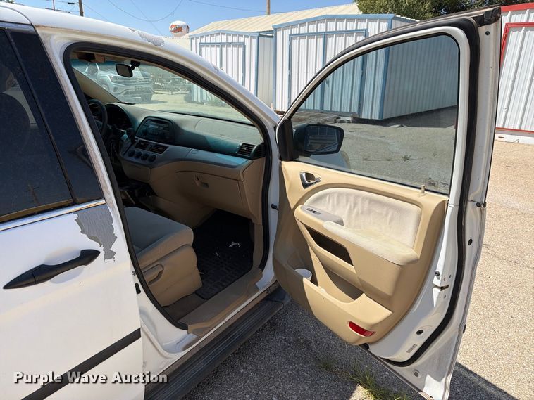 image for item EF6437 2008 Honda Odyssey van