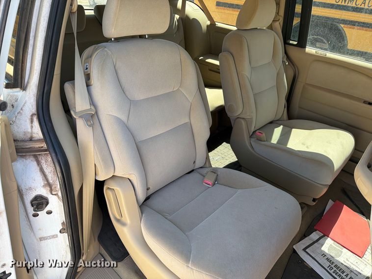 image for item EF6437 2008 Honda Odyssey van