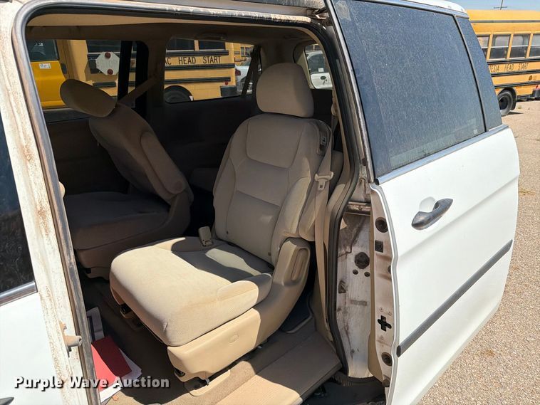 image for item EF6437 2008 Honda Odyssey van