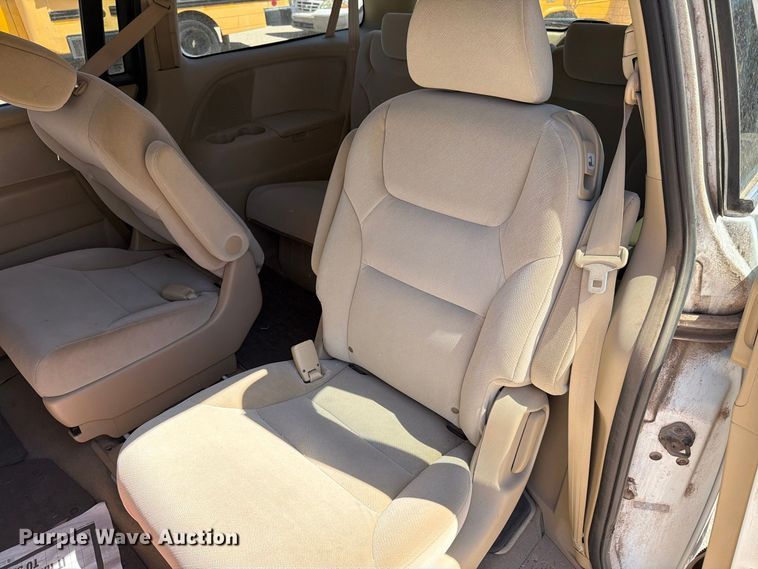 image for item EF6437 2008 Honda Odyssey van