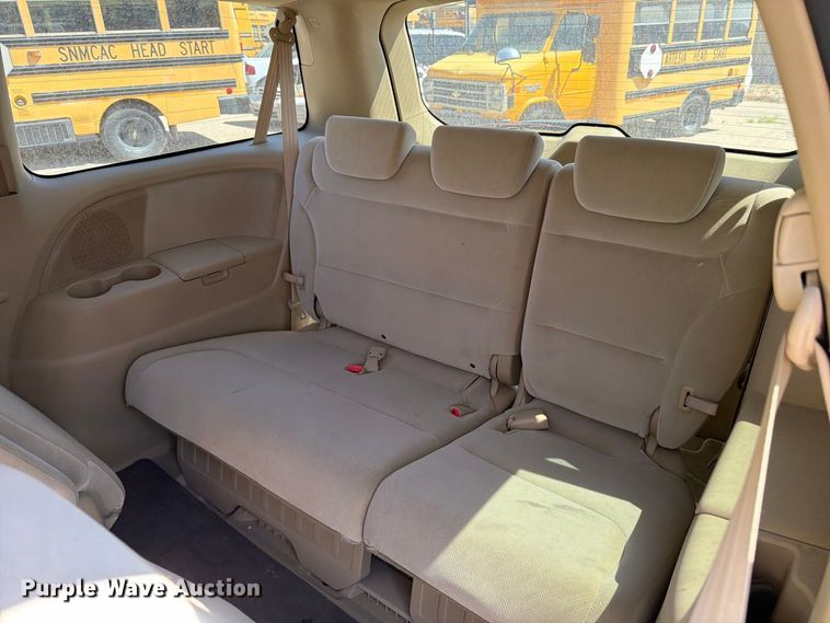 image for item EF6437 2008 Honda Odyssey van