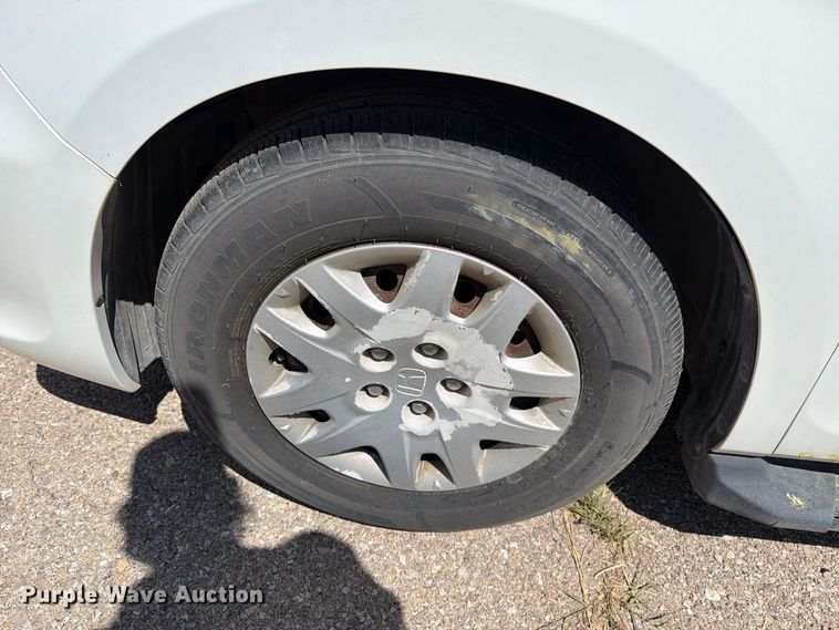 image for item EF6437 2008 Honda Odyssey van