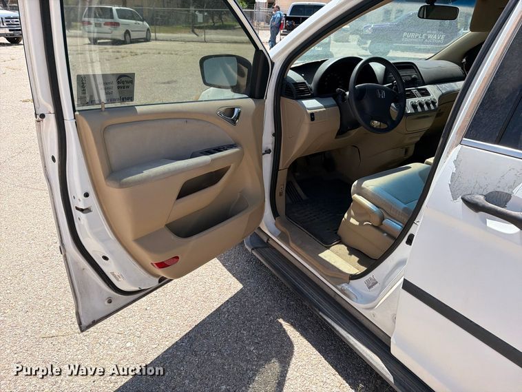 image for item EF6438 2008 Honda Odyssey van