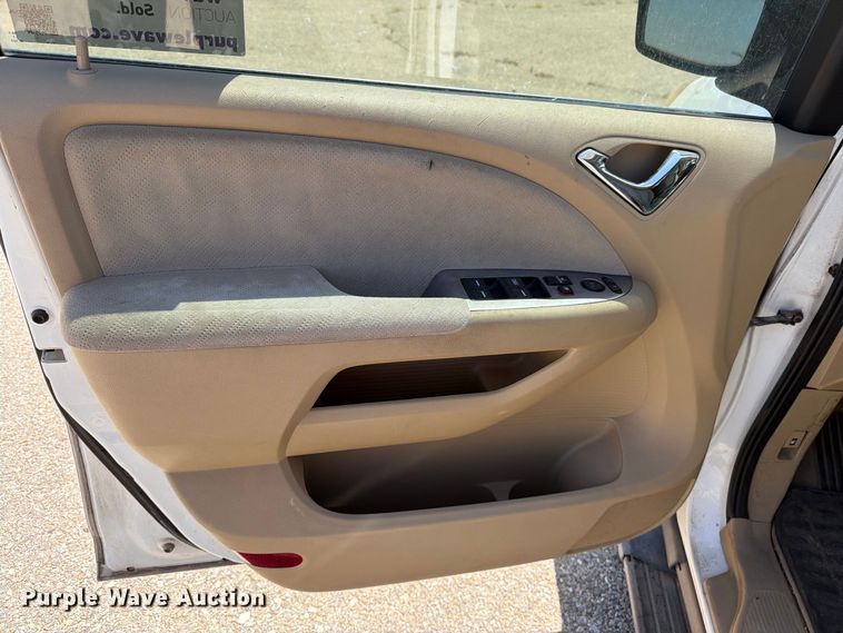 image for item EF6438 2008 Honda Odyssey van
