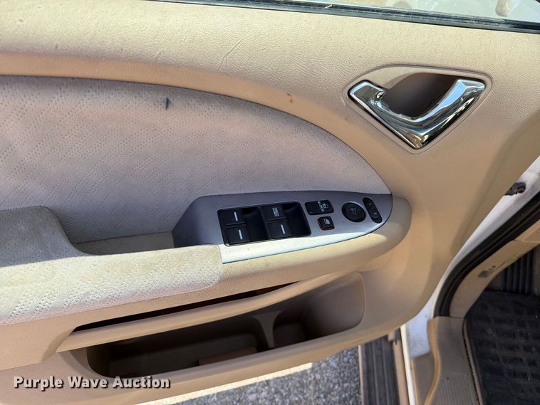 image for item EF6438 2008 Honda Odyssey van