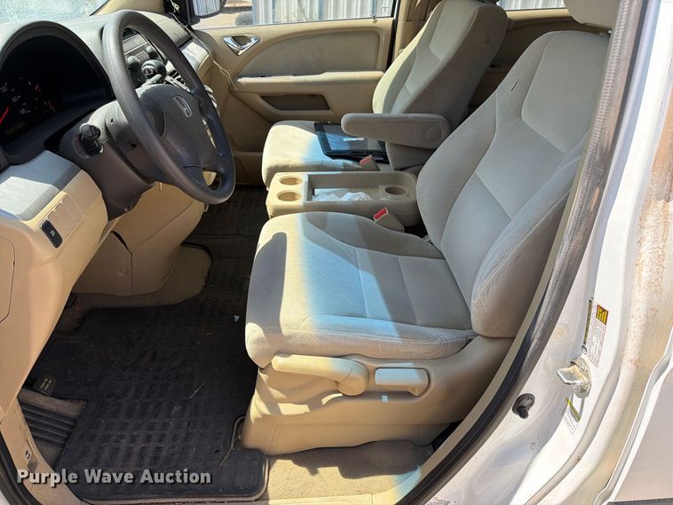 image for item EF6438 2008 Honda Odyssey van