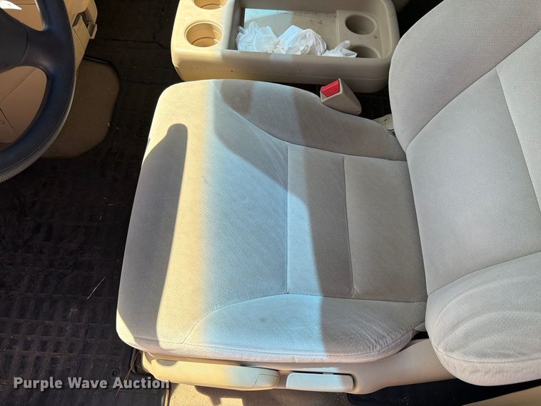image for item EF6438 2008 Honda Odyssey van