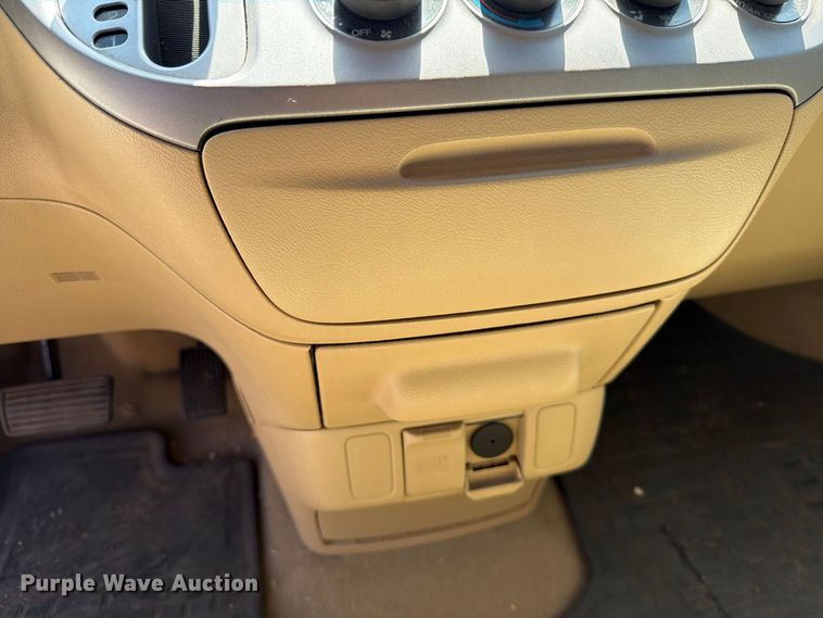 image for item EF6438 2008 Honda Odyssey van