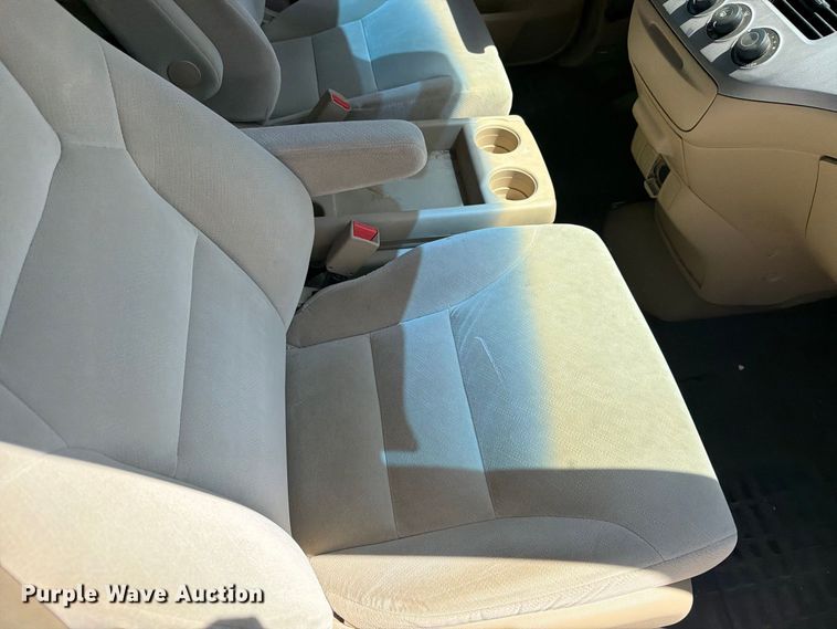 image for item EF6438 2008 Honda Odyssey van
