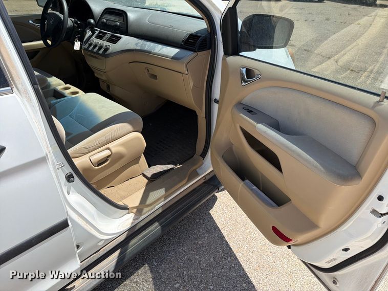 image for item EF6438 2008 Honda Odyssey van