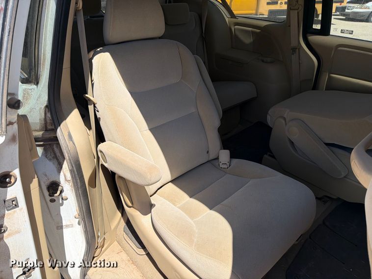 image for item EF6438 2008 Honda Odyssey van