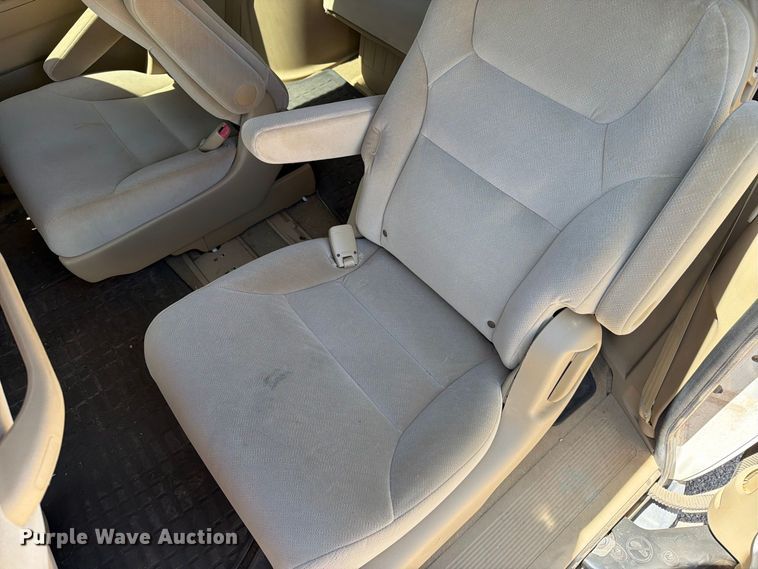 image for item EF6438 2008 Honda Odyssey van