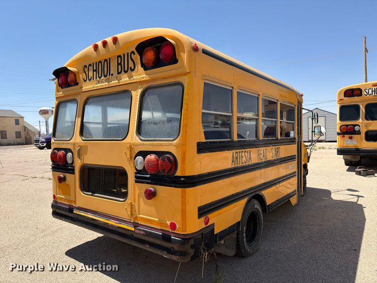 image for item EF6439 1995 Chevrolet G-series school bus