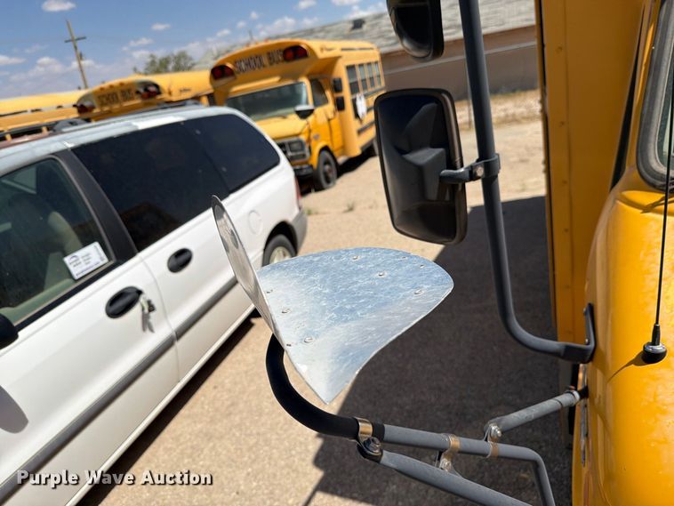 image for item EF6439 1995 Chevrolet G-series school bus