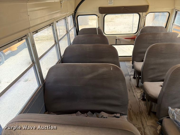 image for item EF6439 1995 Chevrolet G-series school bus