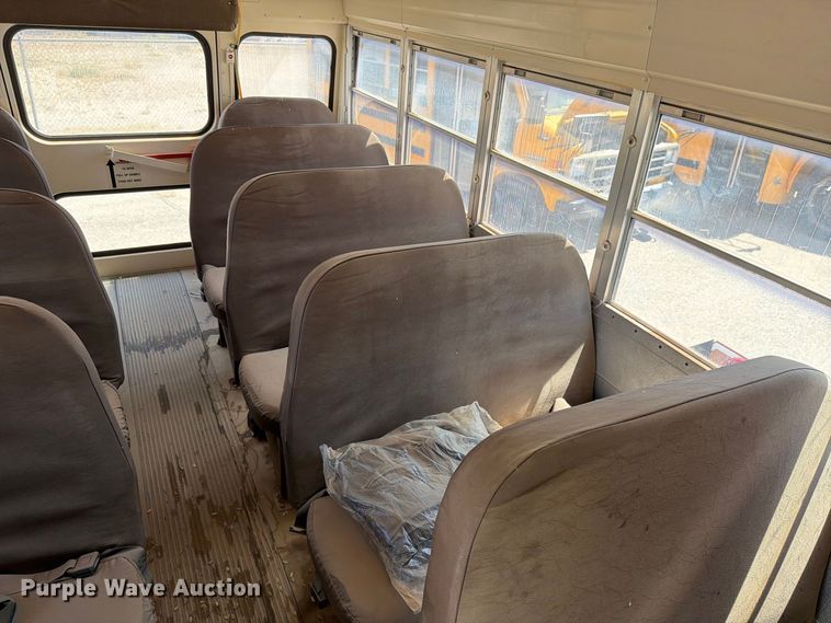 image for item EF6439 1995 Chevrolet G-series school bus