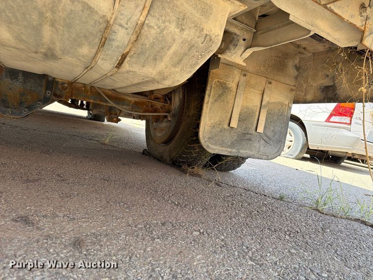 image for item EF6439 1995 Chevrolet G-series school bus