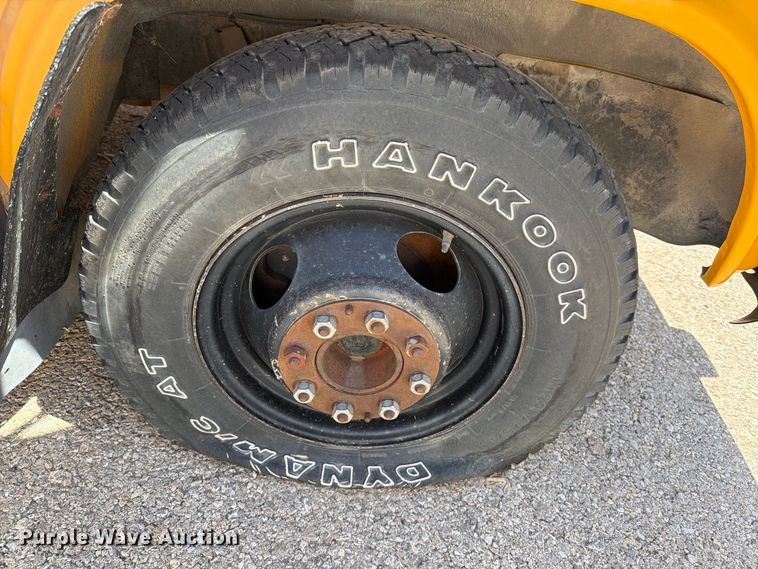 image for item EF6439 1995 Chevrolet G-series school bus