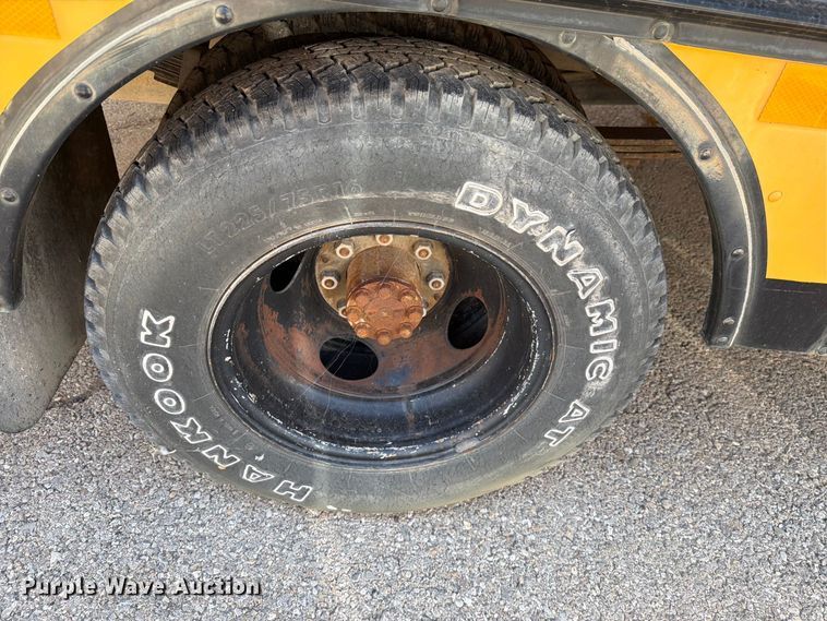 image for item EF6439 1995 Chevrolet G-series school bus