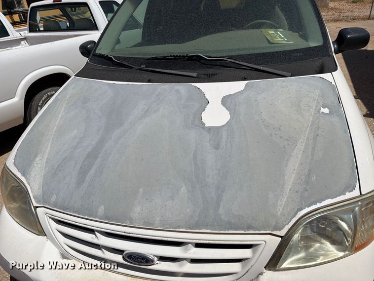 image for item EF6440 2000 Ford Windstar van
