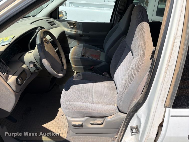 image for item EF6440 2000 Ford Windstar van