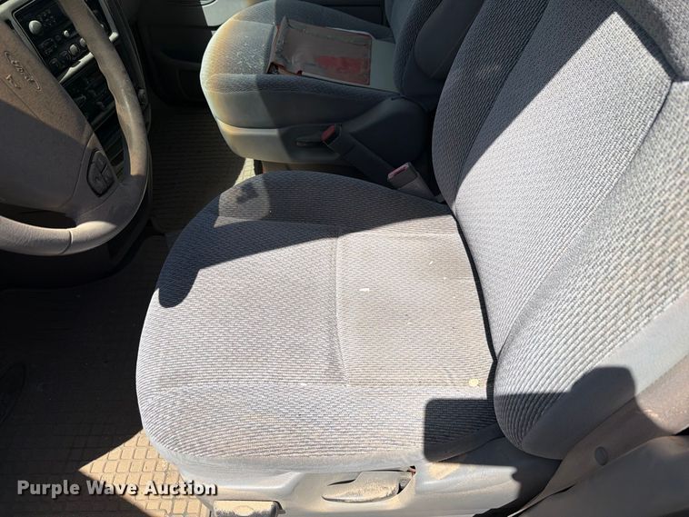 image for item EF6440 2000 Ford Windstar van