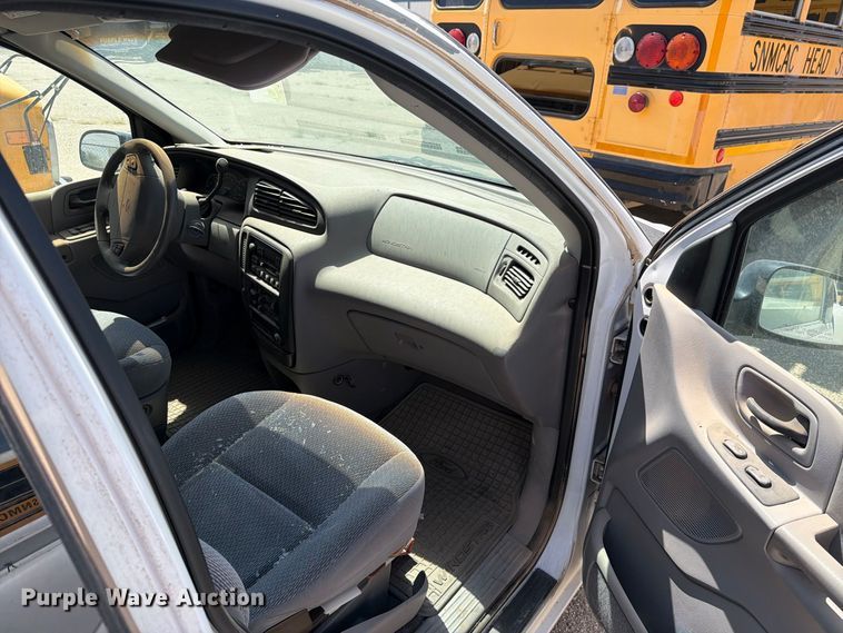 image for item EF6440 2000 Ford Windstar van
