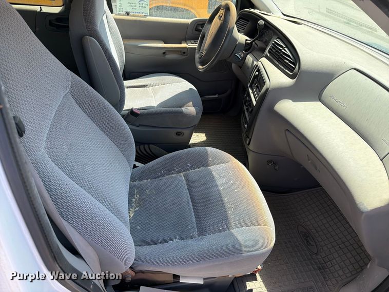 image for item EF6440 2000 Ford Windstar van