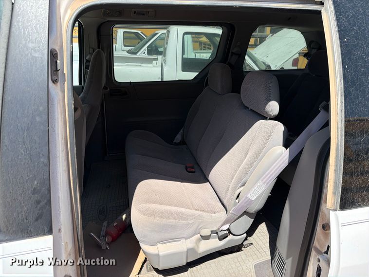 image for item EF6440 2000 Ford Windstar van