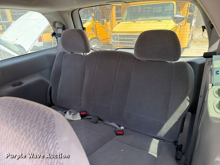 image for item EF6440 2000 Ford Windstar van