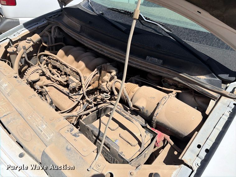 image for item EF6440 2000 Ford Windstar van