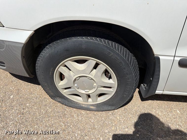 image for item EF6440 2000 Ford Windstar van
