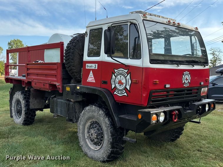 image for item EO4490 1996 Stewart & Stevenson brush fire truck