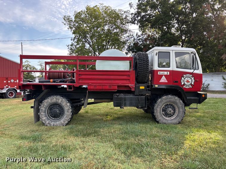 image for item EO4490 1996 Stewart & Stevenson brush fire truck