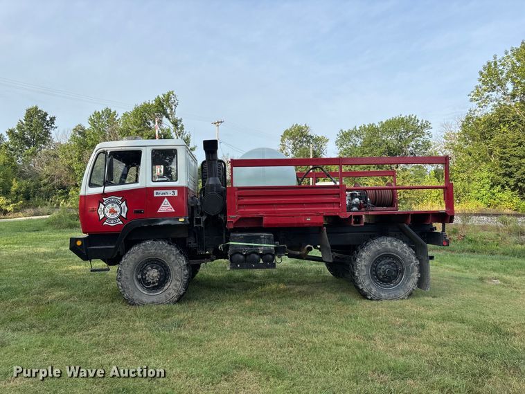 image for item EO4490 1996 Stewart & Stevenson brush fire truck