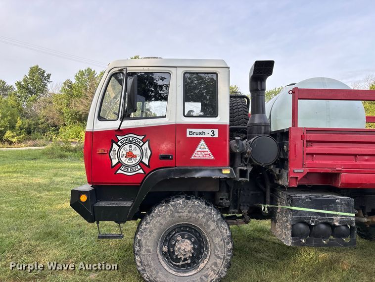 image for item EO4490 1996 Stewart & Stevenson brush fire truck