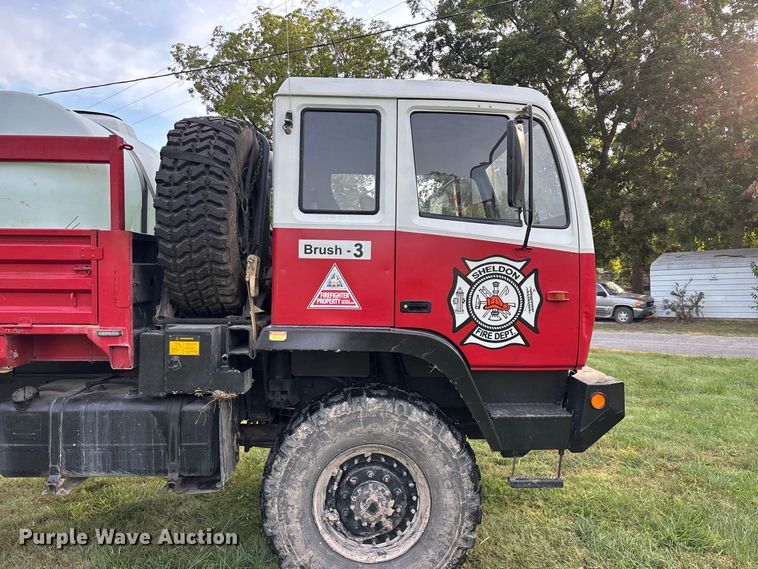image for item EO4490 1996 Stewart & Stevenson brush fire truck