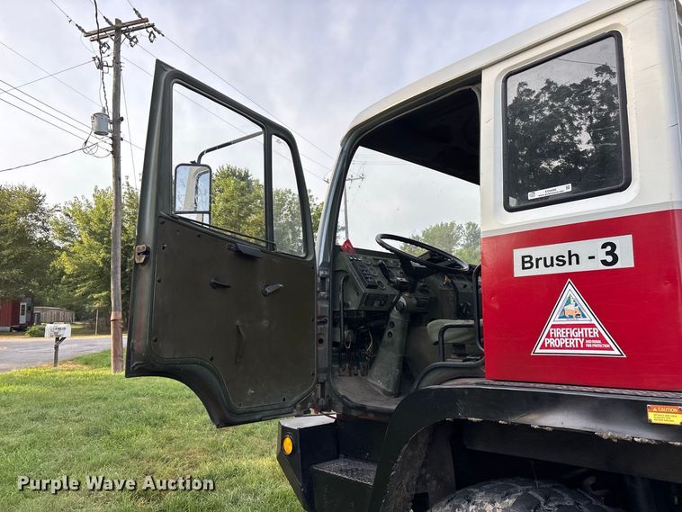 image for item EO4490 1996 Stewart & Stevenson brush fire truck