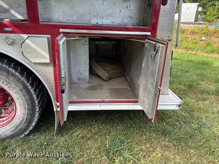 image for item EO4491 1996 E-One Emergency pumper fire truck