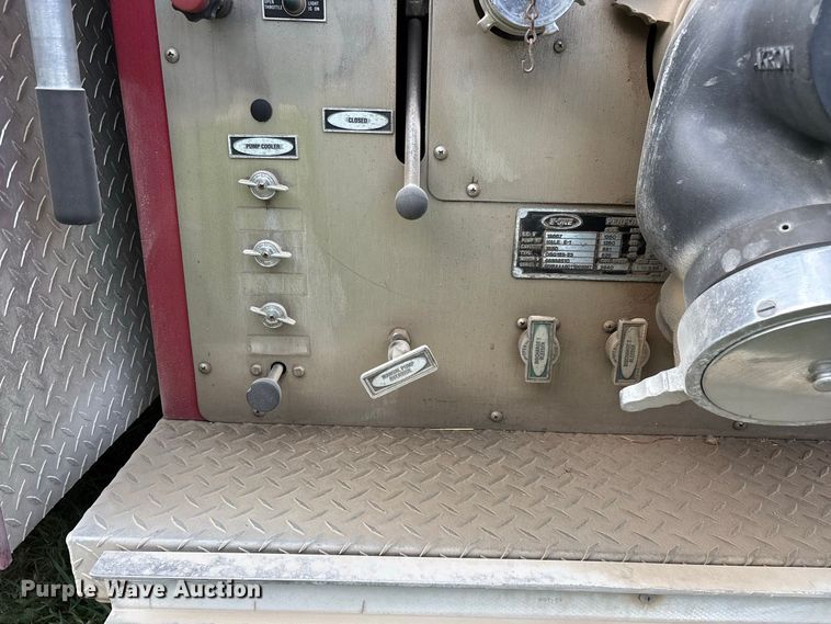 image for item EO4491 1996 E-One Emergency pumper fire truck