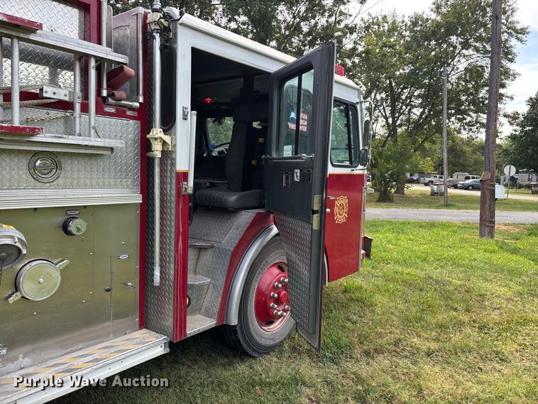 image for item EO4491 1996 E-One Emergency pumper fire truck