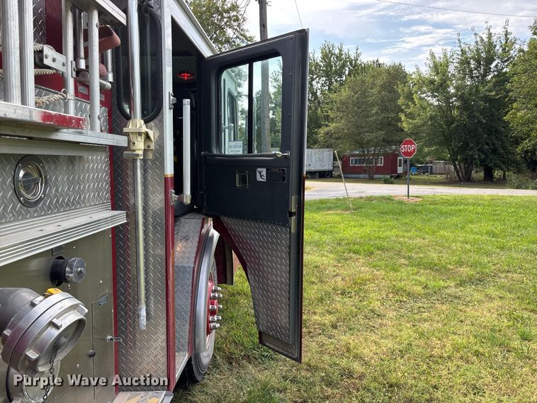image for item EO4491 1996 E-One Emergency pumper fire truck