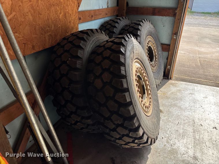 image for item EO4493 (4) Michelin 395/85R20 tires and wheels