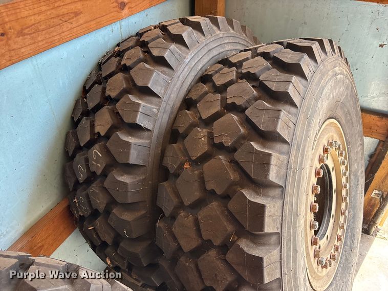 image for item EO4493 (4) Michelin 395/85R20 tires and wheels