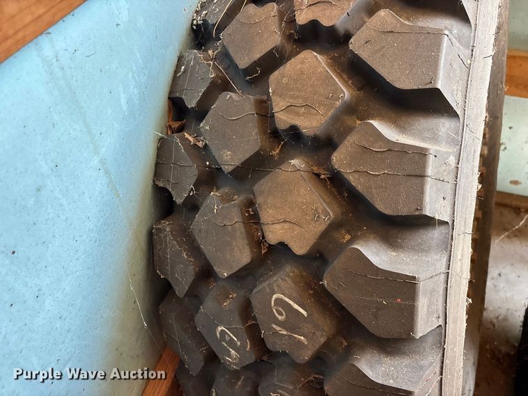 image for item EO4493 (4) Michelin 395/85R20 tires and wheels