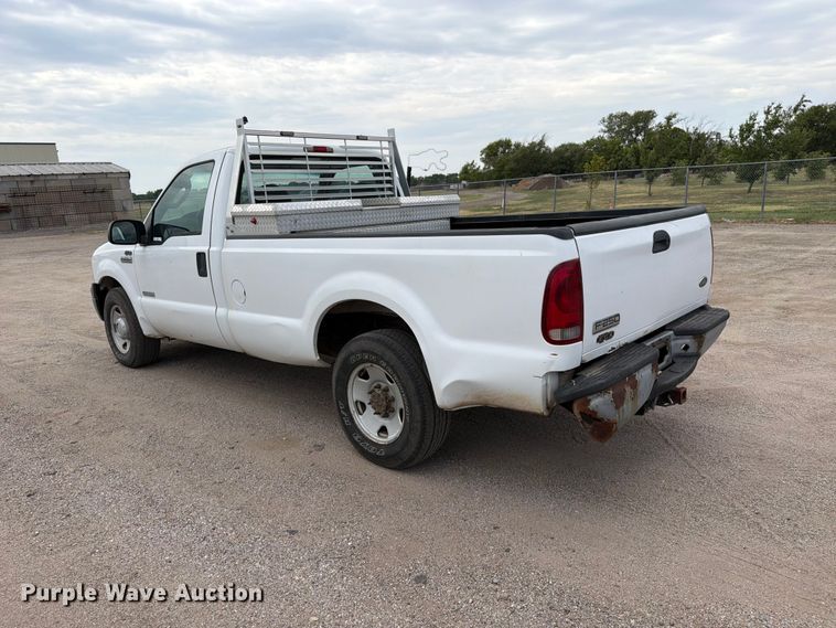 image for item EP7520 2006 Ford F250 Super Duty XL pickup truck
