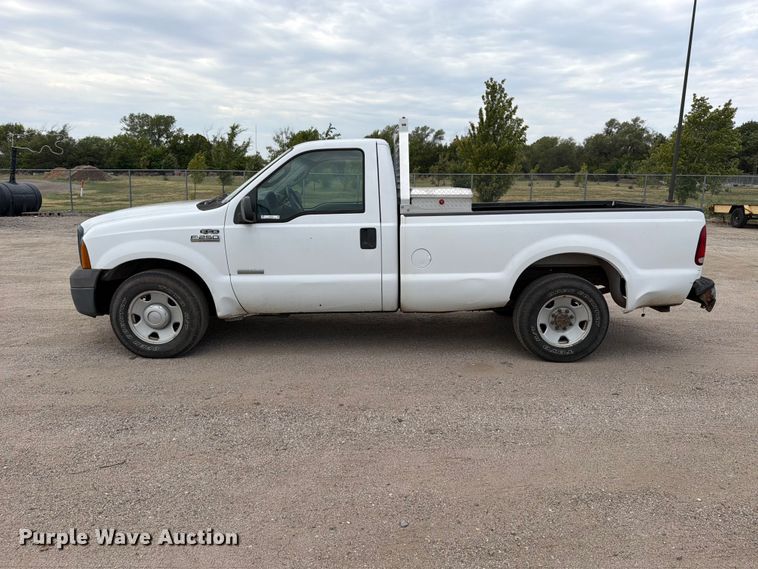 image for item EP7520 2006 Ford F250 Super Duty XL pickup truck