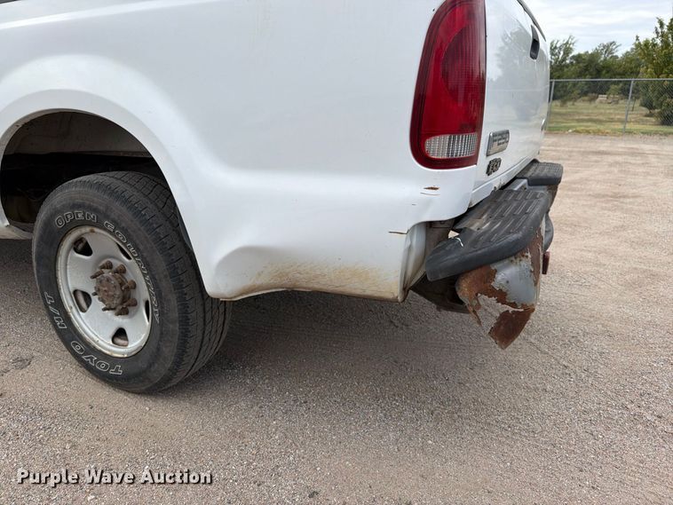 image for item EP7520 2006 Ford F250 Super Duty XL pickup truck