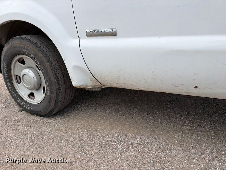 image for item EP7520 2006 Ford F250 Super Duty XL pickup truck